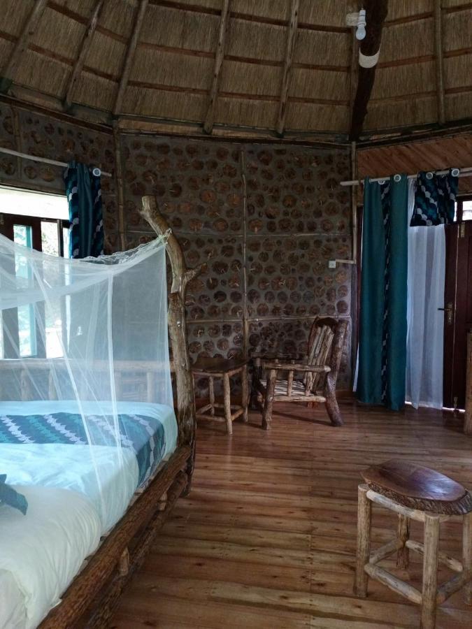 Chimpanzee Capital Safari Lodge Bigodi Exterior photo