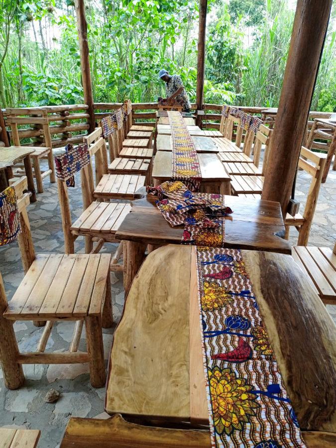 Chimpanzee Capital Safari Lodge Bigodi Exterior photo